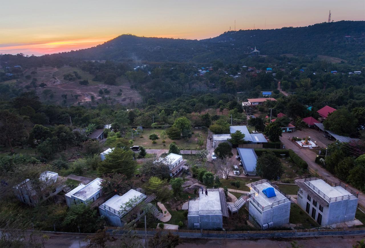 Twelve Oclock Resort Si Khio Bagian luar foto