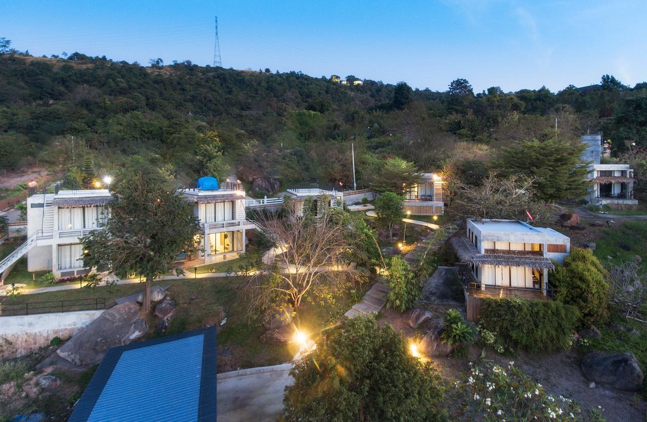 Twelve Oclock Resort Si Khio Bagian luar foto